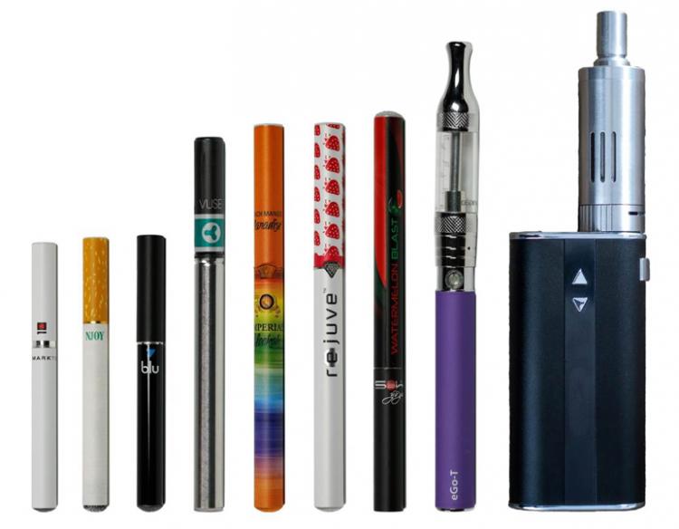 Купить электронную сигарету со сменными картриджами. Электронные сигареты Vega многоразовая. Электронные сигареты многоразовые со сменным картриджем. Топ одноразовых электронных сигарет 2021. Многоразовая электронная сигарета со сменными картриджами длинная.